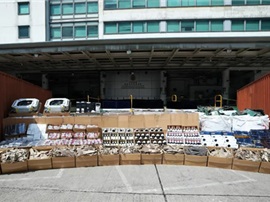 香港海關截獲價值1億港幣2千瓶走私葡萄酒