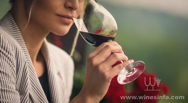 wine-drinking-istock.jpg