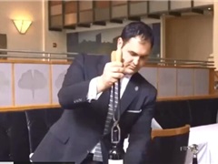 最奇特的开酒方式